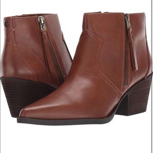 Circus by Sam Edelman ankle booties